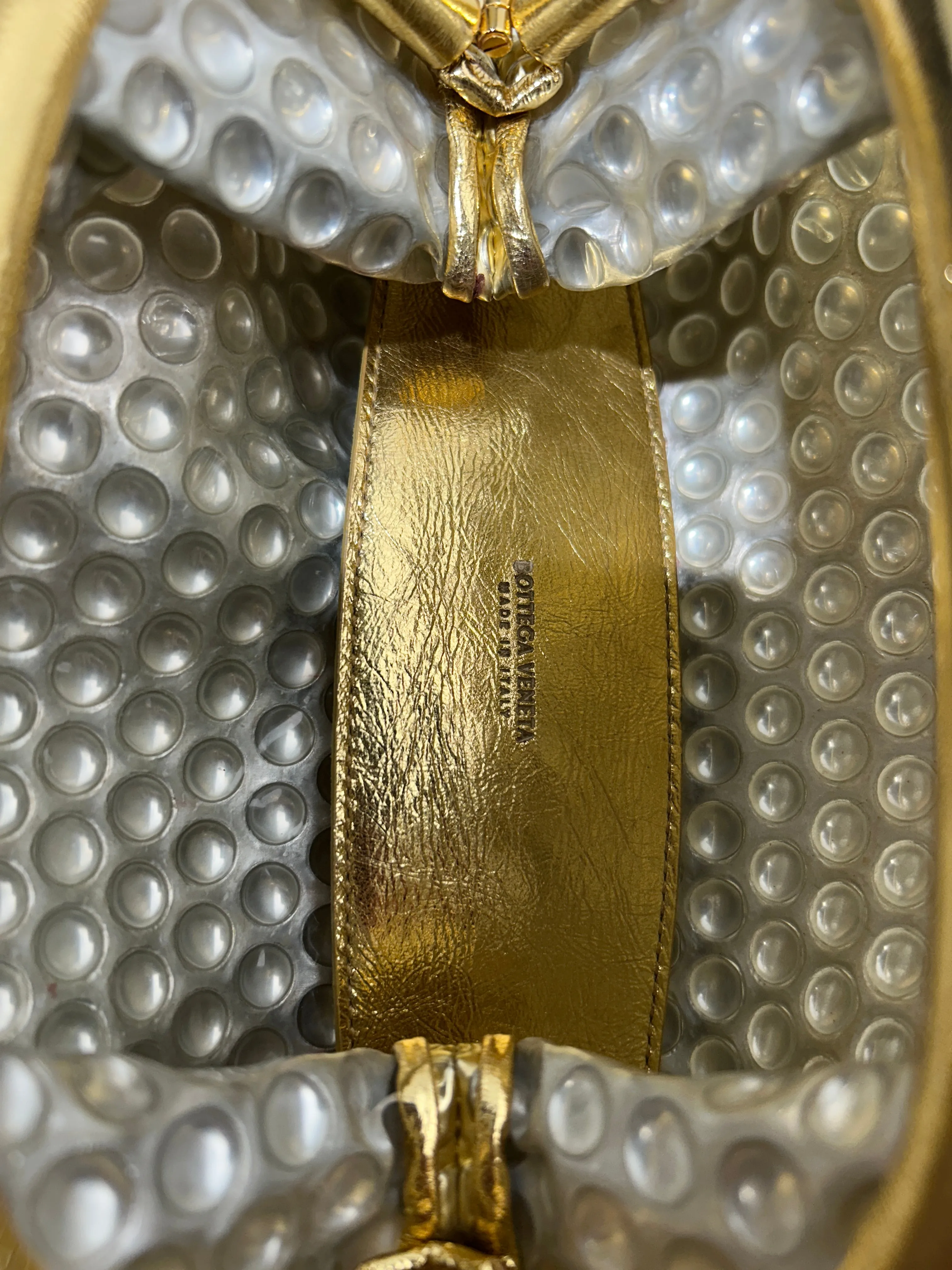 BOTTEGA VENETA/Bag/GLD/POUCH LEATHER CLUTCH BAG