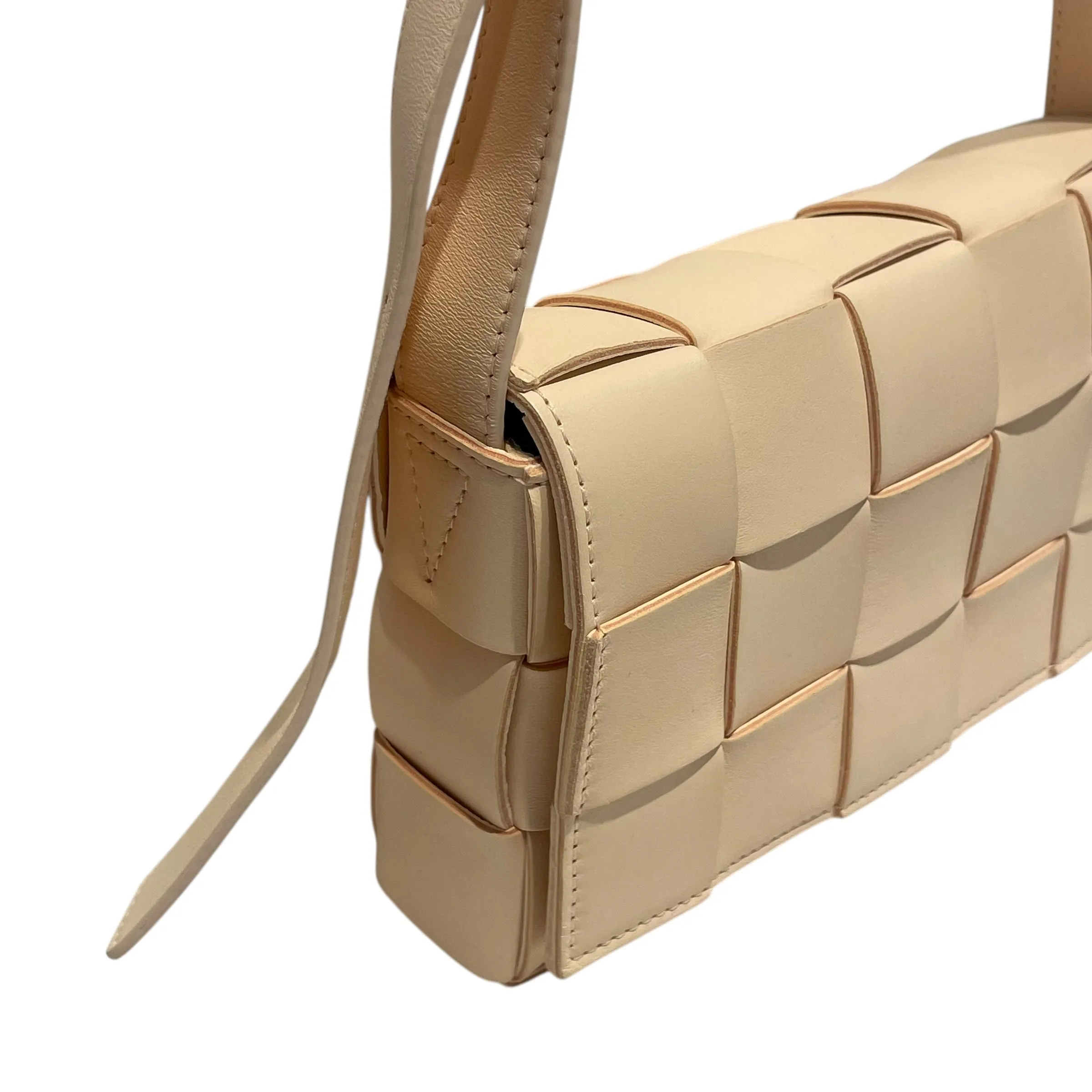 BOTTEGA VENETA/Cross Body Bag/S/Leather/CRM/cassette