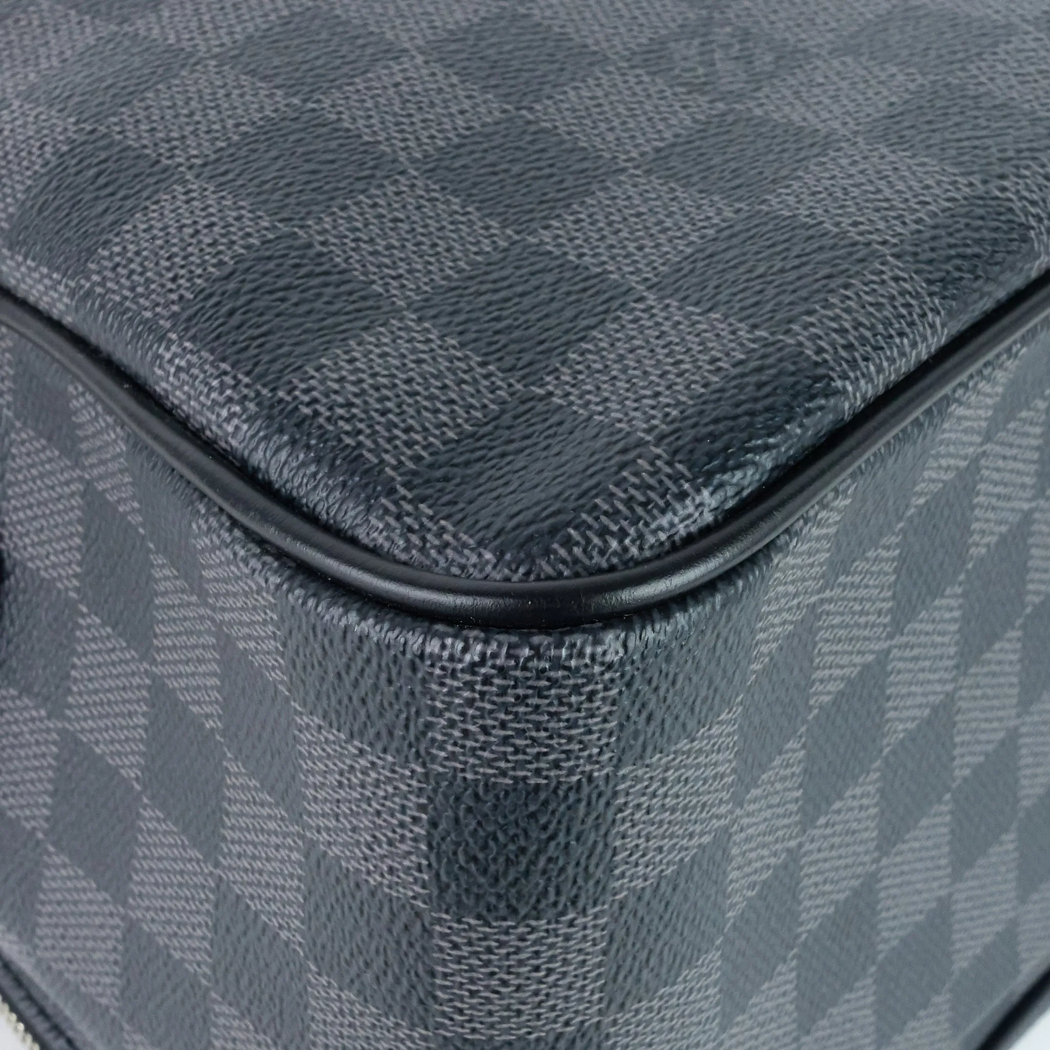 Leoh Damier Graphite Canvas Messenger Bag