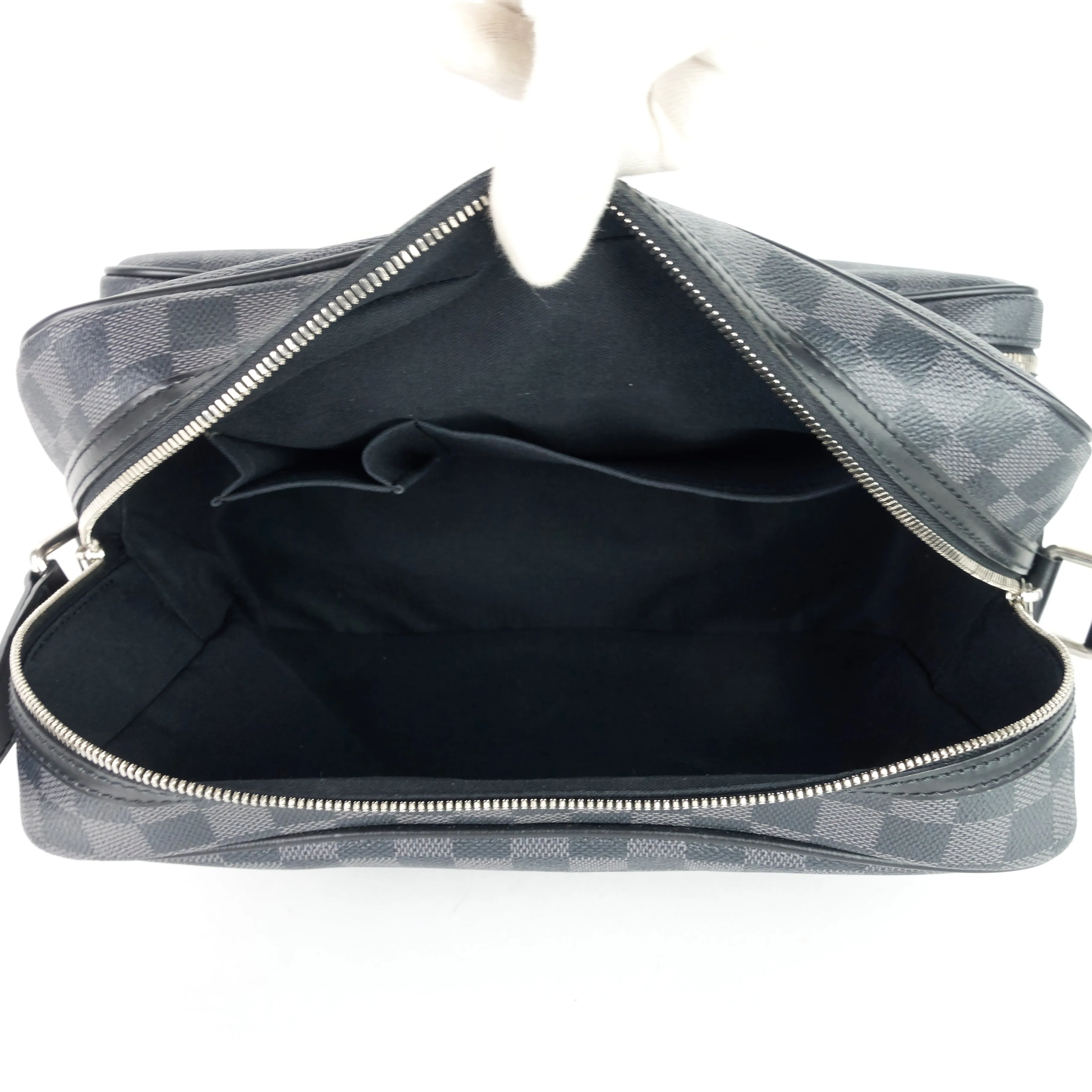 Leoh Damier Graphite Canvas Messenger Bag