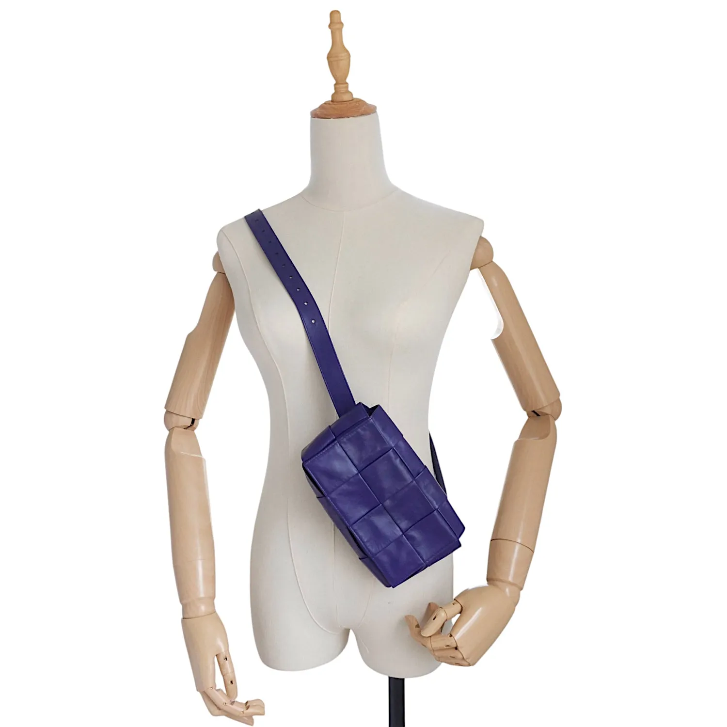 Maxi Intreccio Leather Cassette Belt Bag
